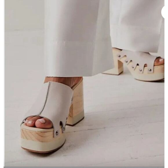 Free People Cassis Clog White Cream Women Size 41 Heeled Open Toe - Picture 1 of 15